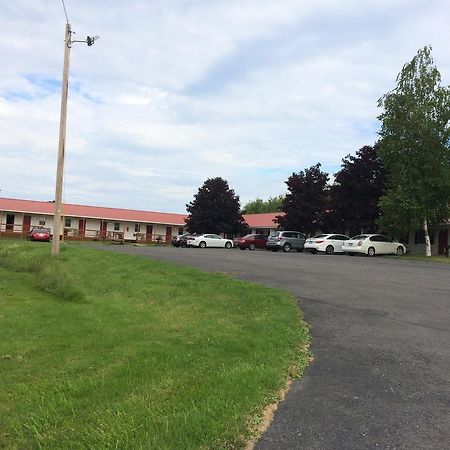 Port Lodge Motel Pulaski Екстериор снимка