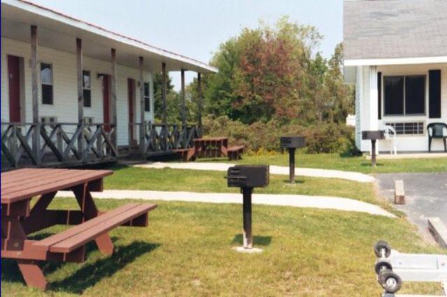 Port Lodge Motel Pulaski Екстериор снимка