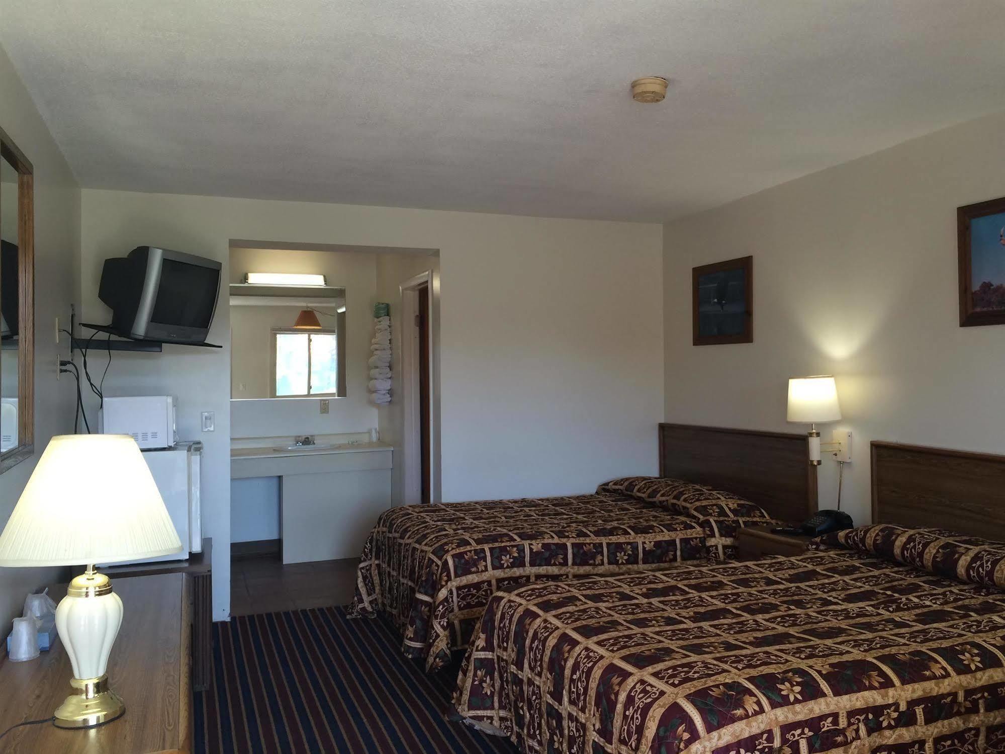 Port Lodge Motel Pulaski Екстериор снимка