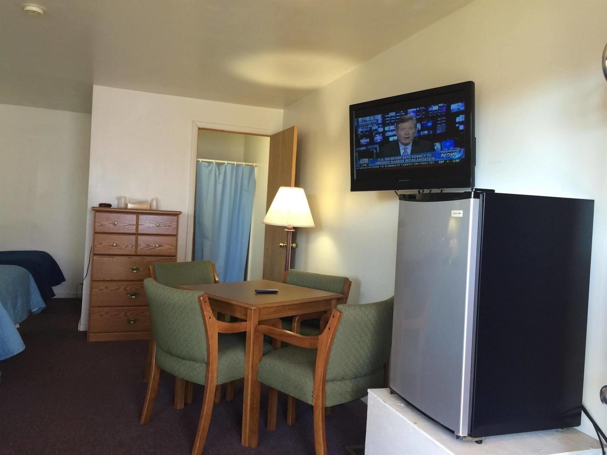 Port Lodge Motel Pulaski Екстериор снимка