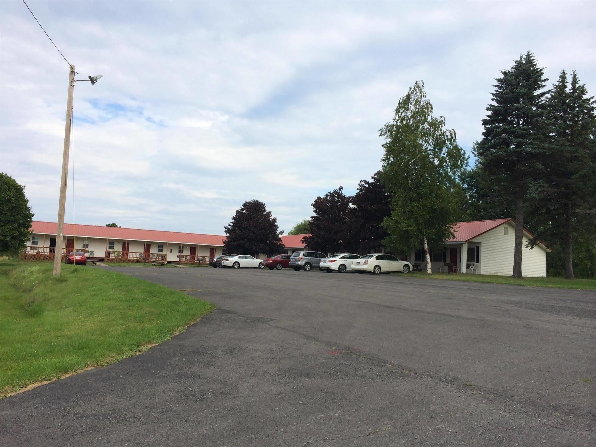 Port Lodge Motel Pulaski Екстериор снимка